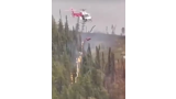 Provocando incendios desde helicóptero